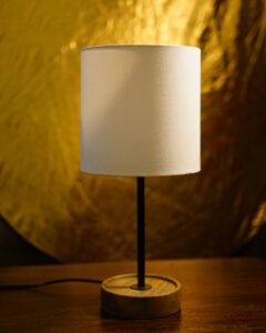 KIA Table lamp white